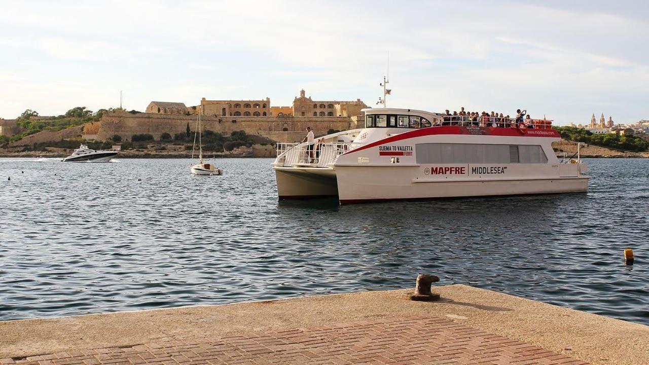 Stunning 2Br Holiday Penthouse In Central Sliema Kültér fotó