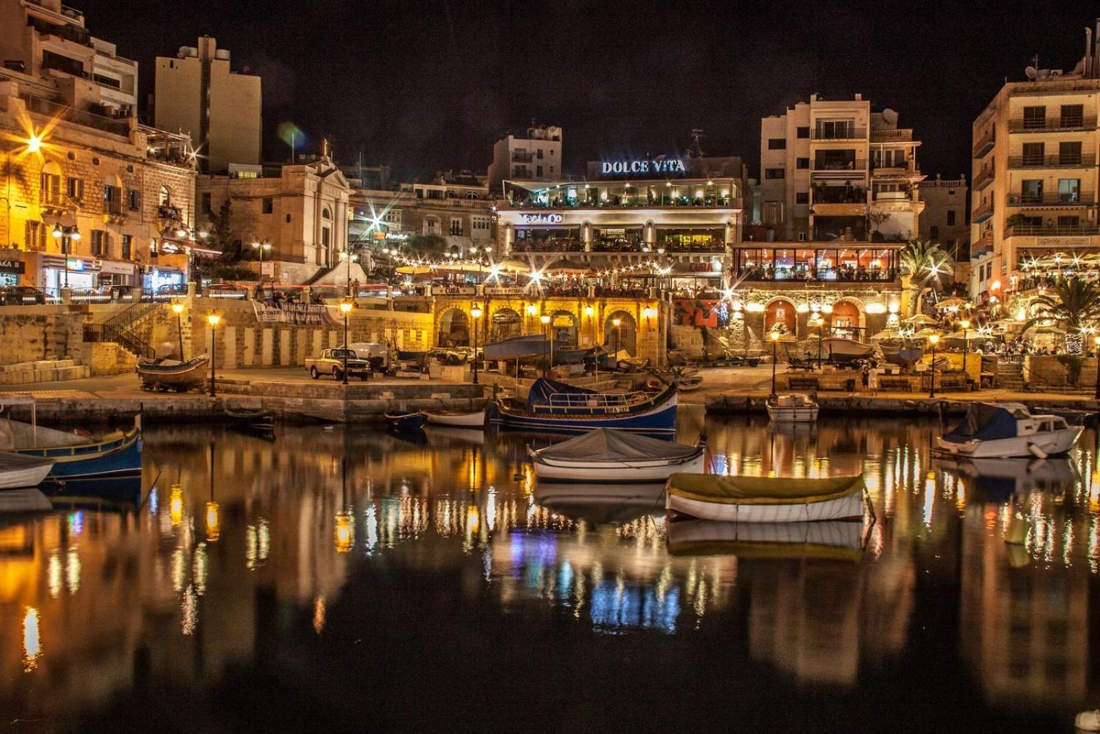Stunning 2Br Holiday Penthouse In Central Sliema Kültér fotó