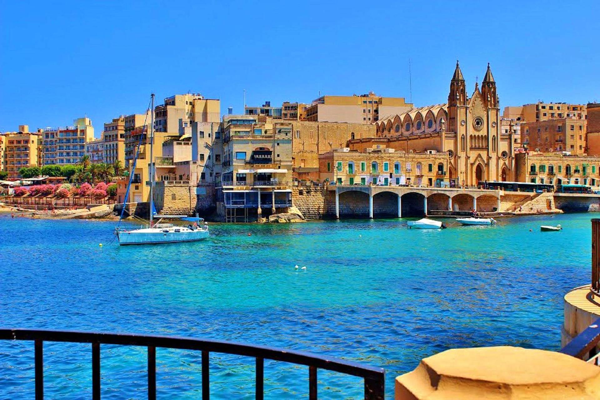 Stunning 2Br Holiday Penthouse In Central Sliema Kültér fotó